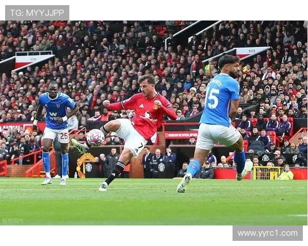 英超战报：利物浦遭遇四连败曼联喜迎三连胜展现强势回归